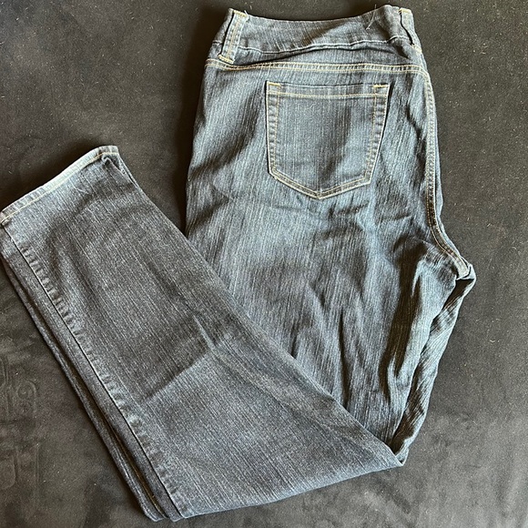 Torrid Jeans Sz 20 - Picture 1 of 4